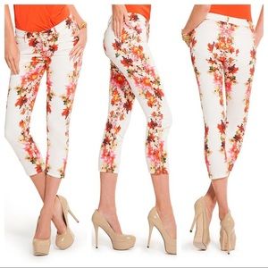 Marciano White Palm Beach Denim Capri. Size 28.